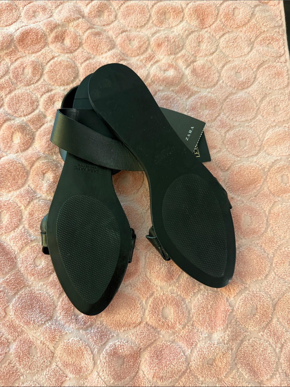 ZARA Black Braided Front Strap Flat Sandals - Picture 2 of 3